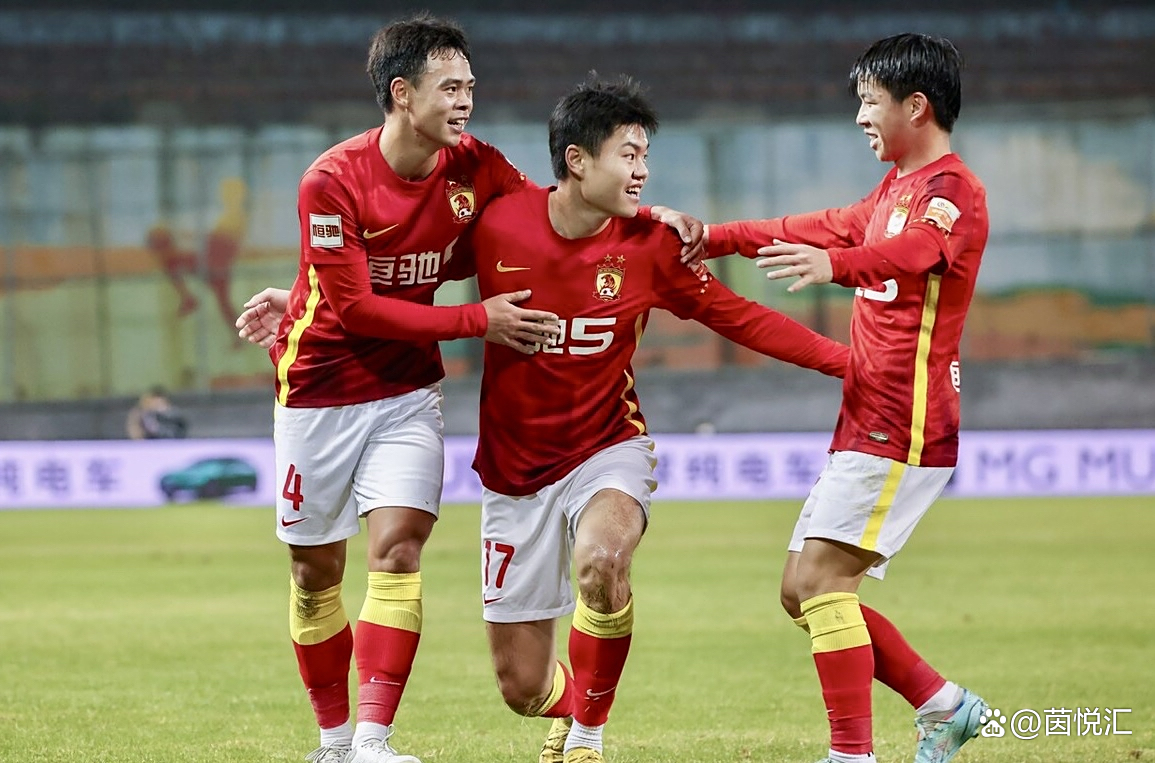 马拉松巡回赛掀起高潮,嵩山旋风队大胜岭南麒麟队,战至最后一刻——保级形势悄然变化的简单介绍 马拉松巡回赛掀起高潮,嵩山旋风队大胜岭南麒麟队,战至最后一刻——保级形势悄然变化的简单介绍