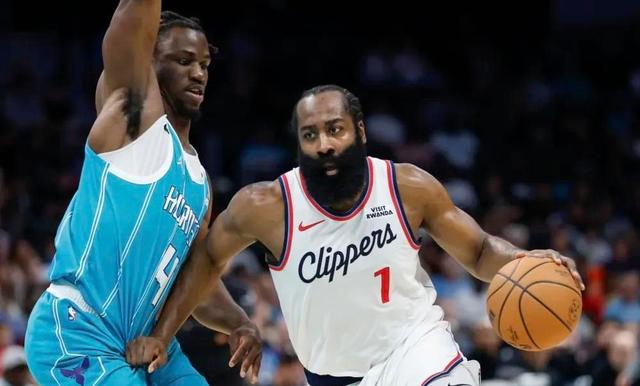 赛前国王杯焦点战，洛杉矶快船防线松动，信心回归，球探报告显示潜力(球探比分即时足球比分旧版)